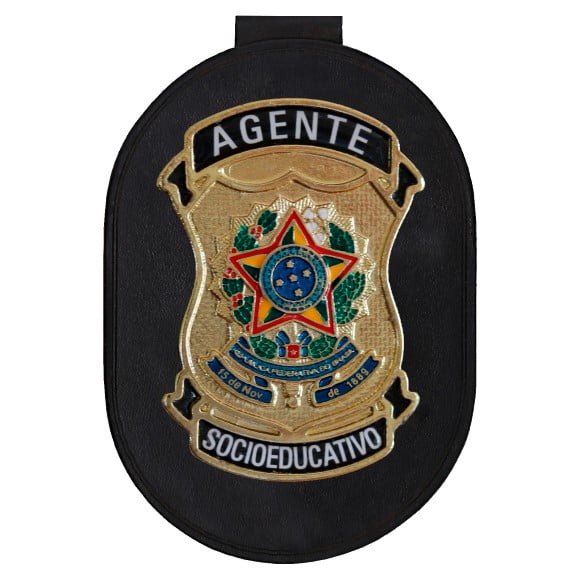 Distintivo de Agente Socioeducativo RS1 com presilha, corrente e clipe de metal. 